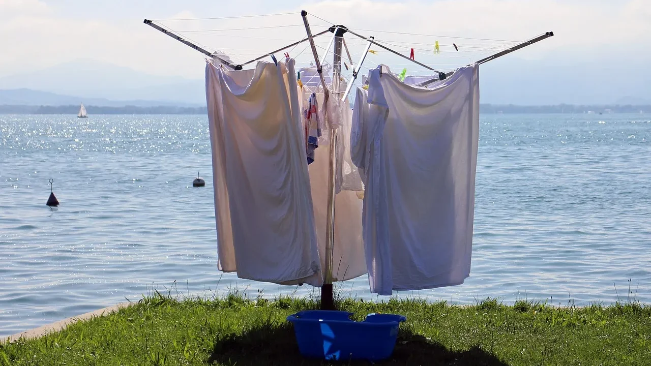 Using a Dehumidifier to Dry Laundry Indoors