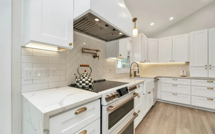 Venting a Range Hood Outside vs Recirculating
